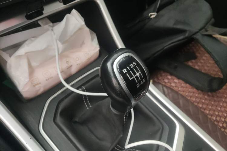 Used Geely Auto Vision X6 2020 1.4T Manual Luxury Model Gear Lever