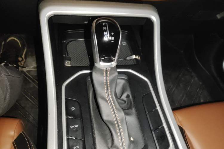 Used Geely Auto Vision X6 2020 1.4T CVT Luxury Edition Gear Lever