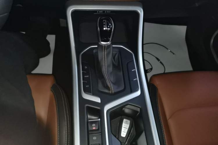 Used Geely Auto Vision X6 2020 1.4T CVT Luxury Edition Gear Lever