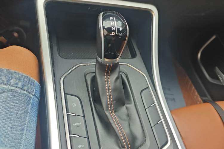 Used Geely Auto Vision X6 2020 1.4T CVT Luxury Edition Gear Lever