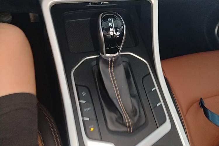 Used Geely Auto Vision X6 2020 1.4T CVT Luxury Edition Gear Lever