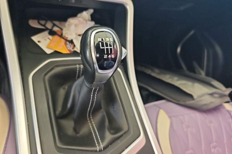 Used Geely Auto Vision X6 2020 1.4T Manual Luxury Model Gear Lever