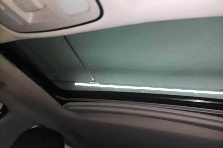 Used Geely Auto Vision X6 2020 1.4T Automatic Luxury Model Headliner