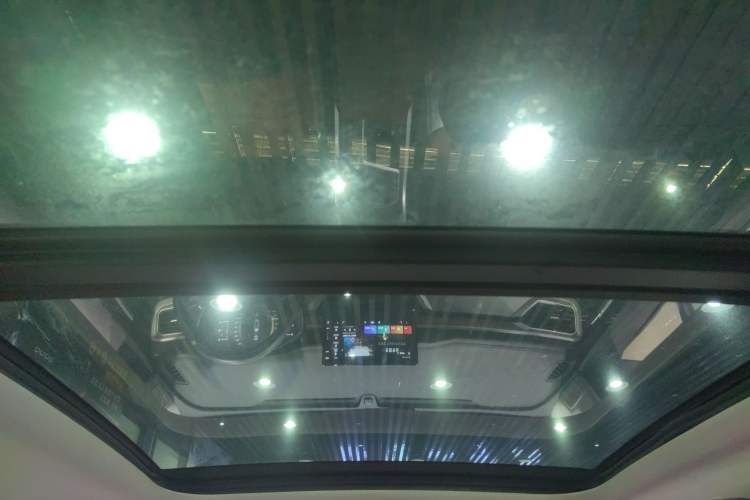 Used Geely Auto Vision X6 2020 1.4T CVT Asian Games Edition Headliner