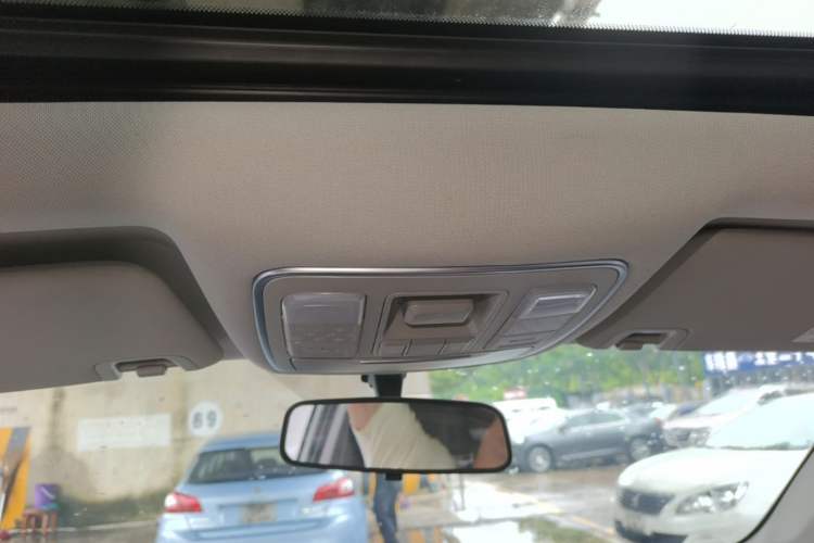 Used Geely Auto Vision X6 2020 1.4T CVT Luxury Edition Headliner