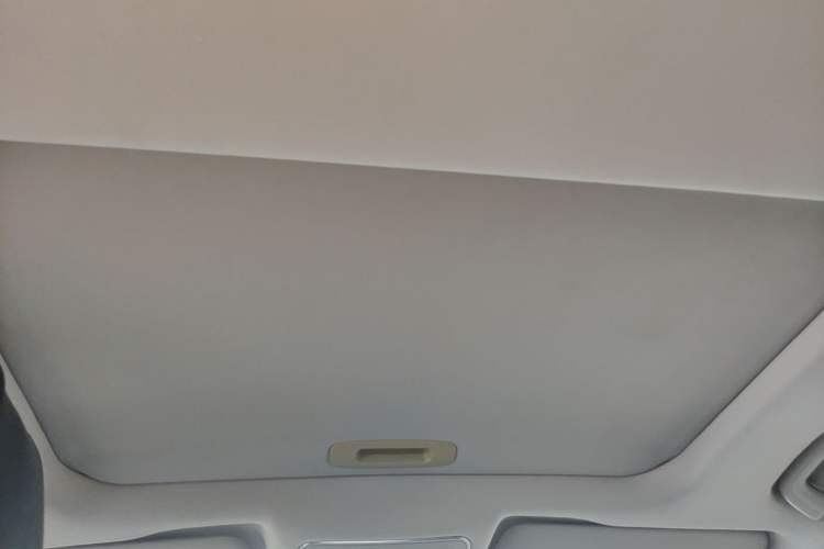 Used Geely Auto Vision X6 2020 1.4T Manual Luxury Model Headliner