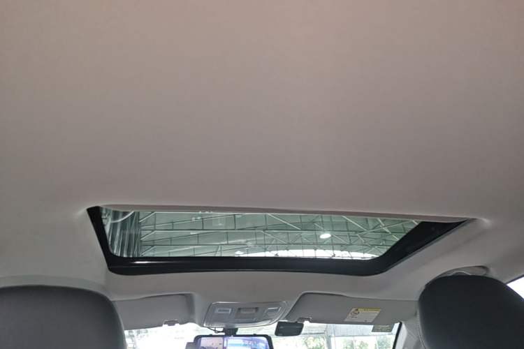 Used Geely Auto Vision X6 2020 1.4T Manual Luxury Model Headliner