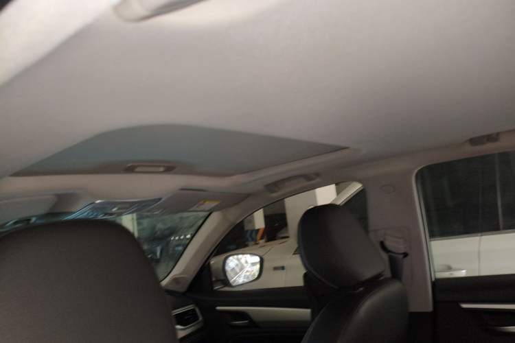 Used Geely Auto Vision X6 2020 1.4T Manual Luxury Model Headliner