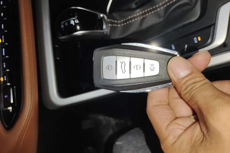 Used Geely Auto Vision X6 2020 1.4T CVT Luxury Edition Interior 1