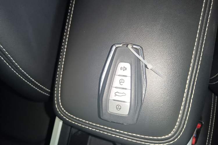 Used Geely Auto Vision X6 2020 1.4T CVT Luxury Edition Interior 1