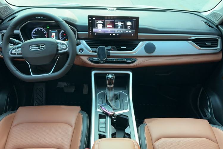 Used Geely Auto Vision X6 2020 1.4T CVT Luxury Edition Interior 2