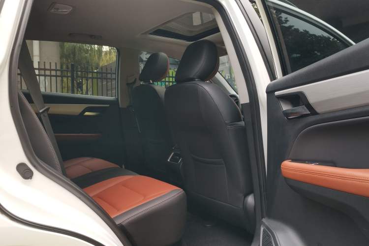 Used Geely Auto Vision X6 2020 1.4T CVT Luxury Edition Interior 2