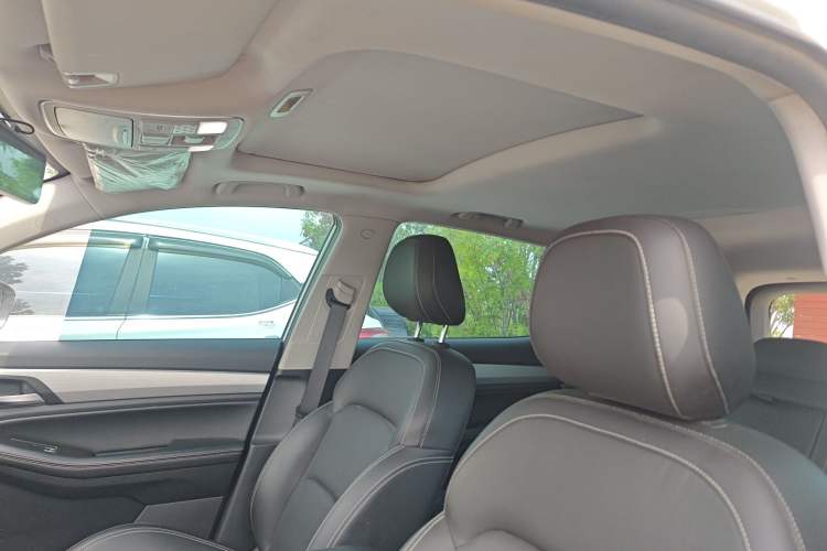 Used Geely Auto Vision X6 2020 1.4T CVT Luxury Edition Interior 2