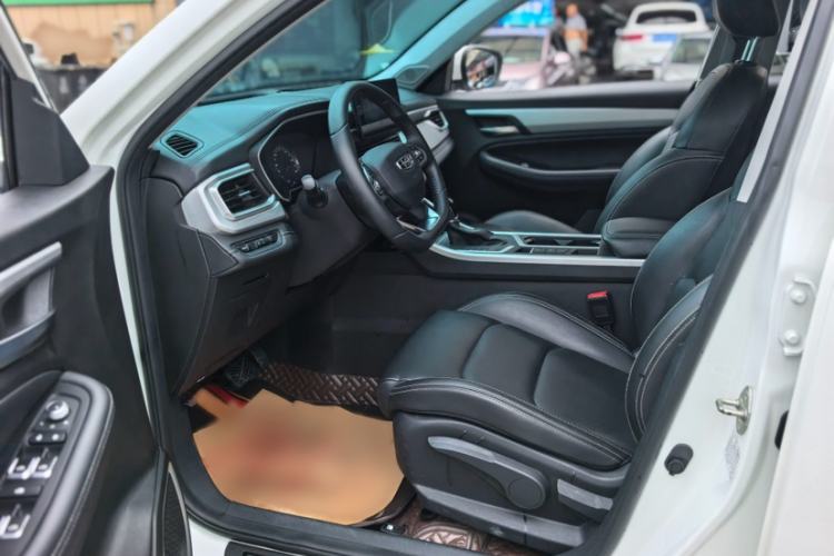 Used Geely Auto Vision X6 2020 1.4T CVT Luxury Edition Interior 3