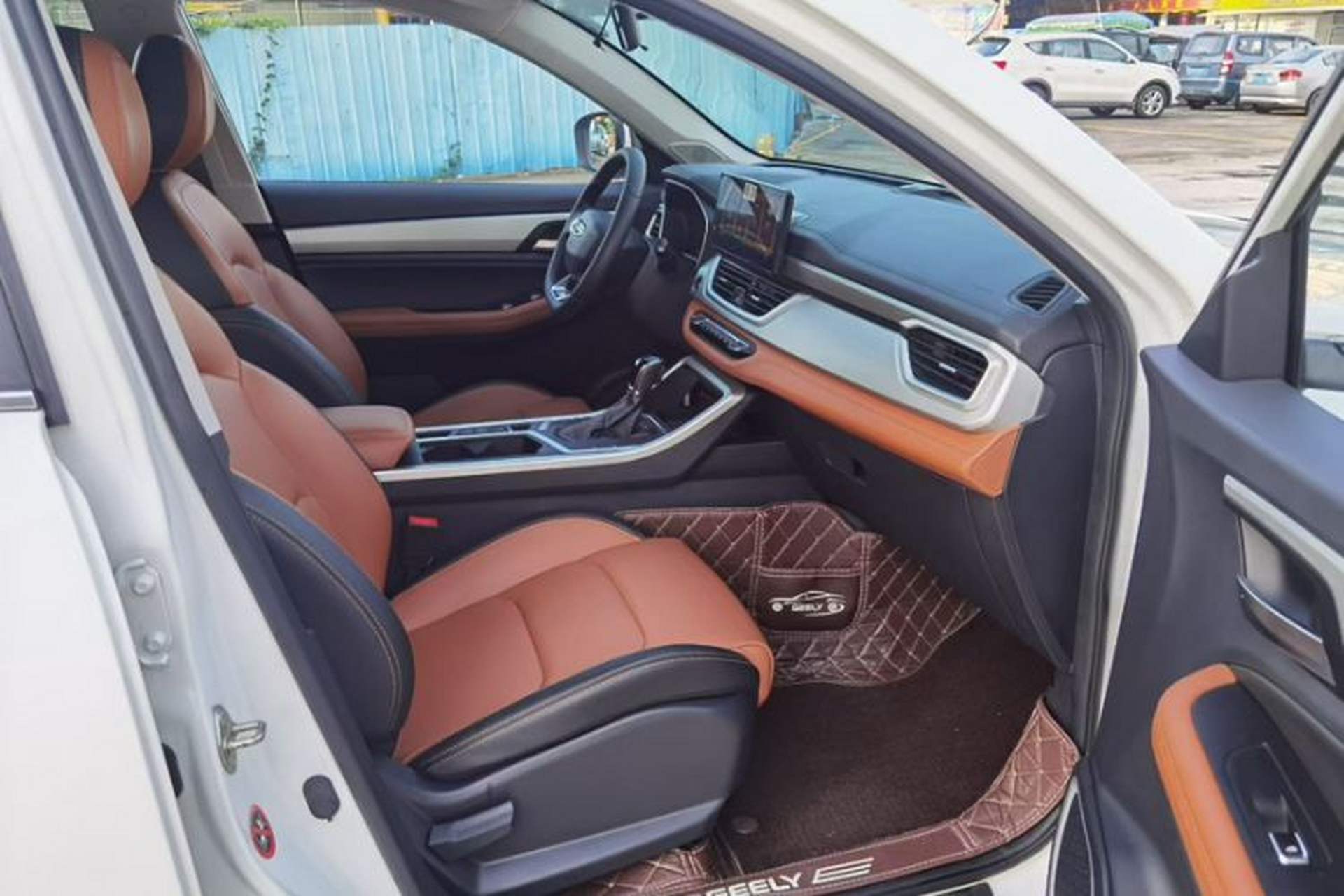 Used Geely Auto Vision X6 2020 1.4T CVT Luxury Edition Interior 3