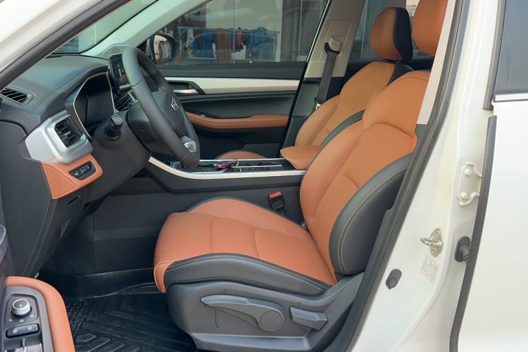 Used Geely Auto Vision X6 2020 1.4T CVT Luxury Edition Interior 4