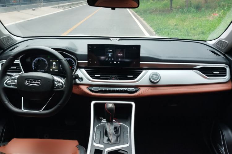 Used Geely Auto Vision X6 2020 1.4T CVT Luxury Edition Interior 5