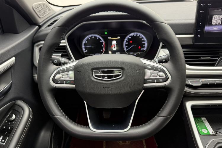 Used Geely Auto Vision X6 2020 1.4T Manual Luxury Model Interior 5