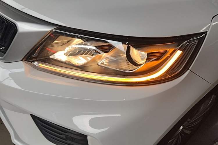 Used Geely Auto Vision X6 2020 1.4T CVT Luxury Edition Left Front Headlight