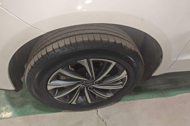 Used Geely Auto Vision X6 2020 1.4T Manual Luxury Model Left Front Wheel Hub