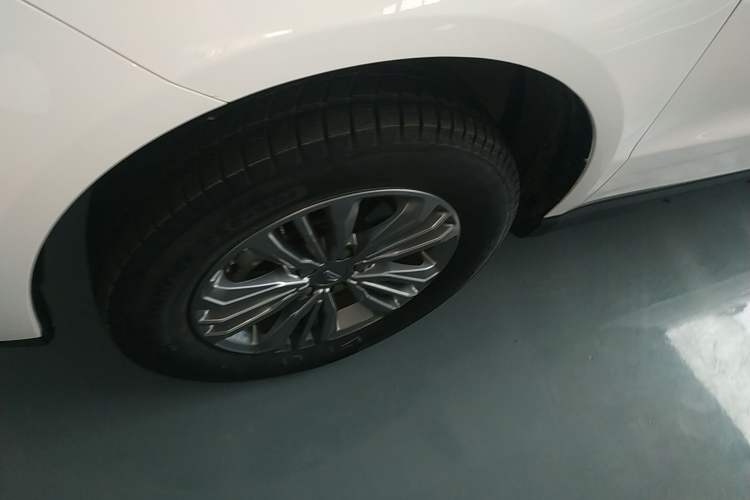 Used Geely Auto Vision X6 2020 1.4T Manual Comfort Model Left Front Wheel Hub