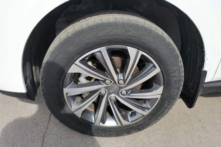 Used Geely Auto Vision X6 2020 1.4T Manual Luxury Model Left Front Wheel Hub