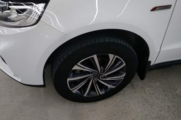 Used Geely Auto Vision X6 2020 1.4T CVT Luxury Edition Left Front Wheel Hub
