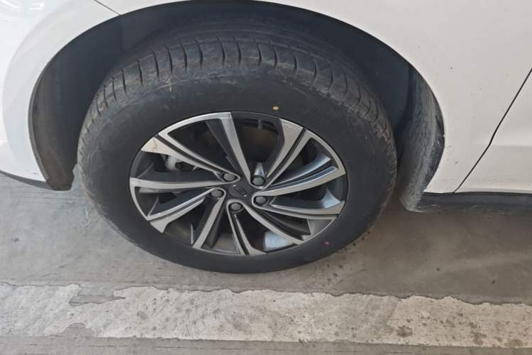 Used Geely Auto Vision X6 2020 1.4T Manual Luxury Model Left Front Wheel Hub