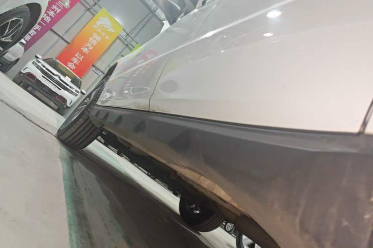 Used Geely Auto Vision X6 2020 1.4T Manual Luxury Model Left Side Sill