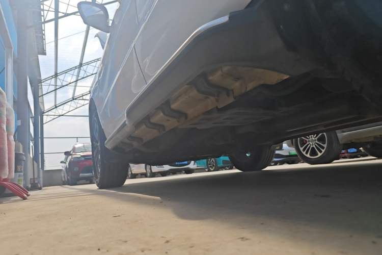 Used Geely Auto Vision X6 2020 1.4T CVT Asian Games Edition Left Side Sill