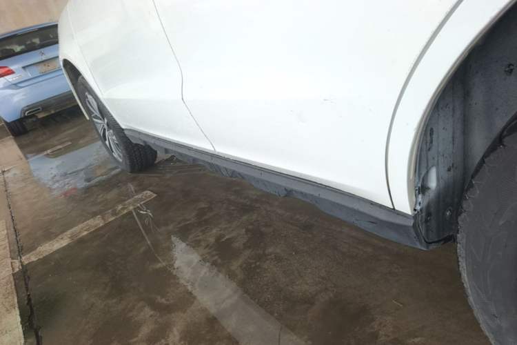 Used Geely Auto Vision X6 2020 1.4T CVT Luxury Edition Left Side Sill
