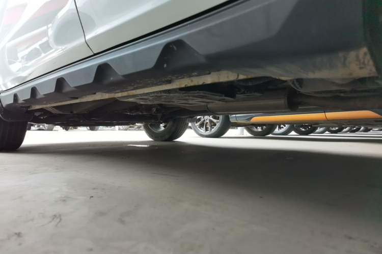Used Geely Auto Vision X6 2020 1.4T Manual Luxury Model Left Side Sill
