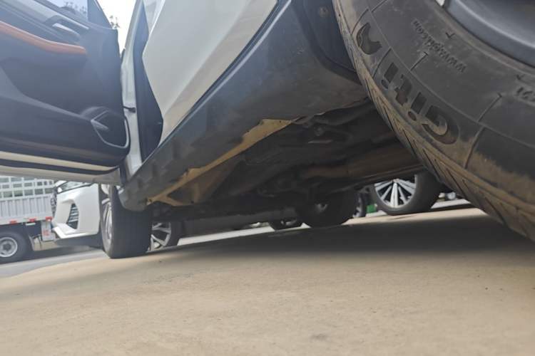 Used Geely Auto Vision X6 2020 1.4T CVT Luxury Edition Left Side Sill