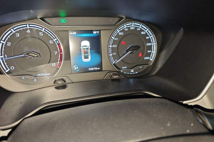 Used Geely Auto Vision X6 2020 1.4T CVT Luxury Edition Odometer Close Up