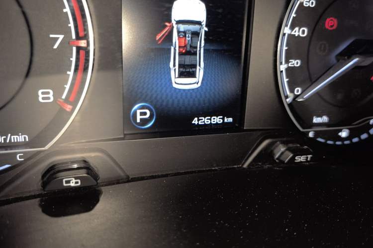 Used Geely Auto Vision X6 2020 1.4T CVT Luxury Edition Odometer Close Up