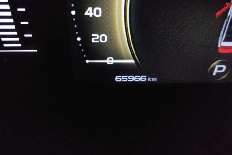 Used Geely Auto Vision X6 2020 1.4T CVT Asian Games Edition Odometer Close Up