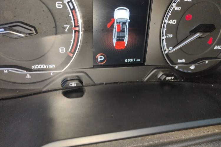 Used Geely Auto Vision X6 2020 1.4T CVT Luxury Edition Odometer Close Up