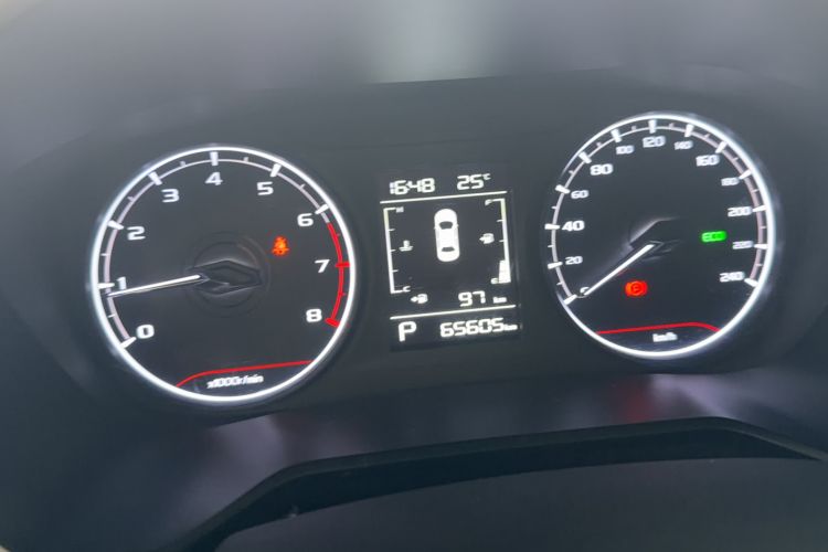 Used Geely Auto Vision X6 2020 1.4T Automatic Luxury Model Odometer Close Up