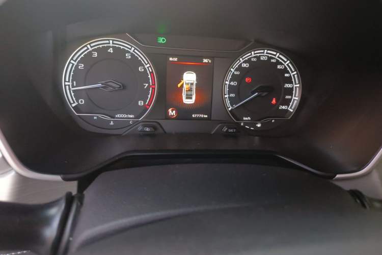 Used Geely Auto Vision X6 2020 1.4T Manual Luxury Model Odometer Close Up