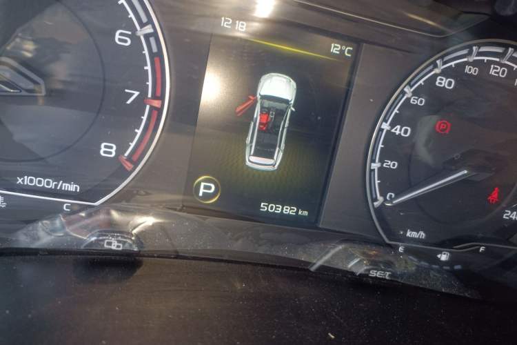 Used Geely Auto Vision X6 2020 1.4T CVT Luxury Edition Odometer Close Up