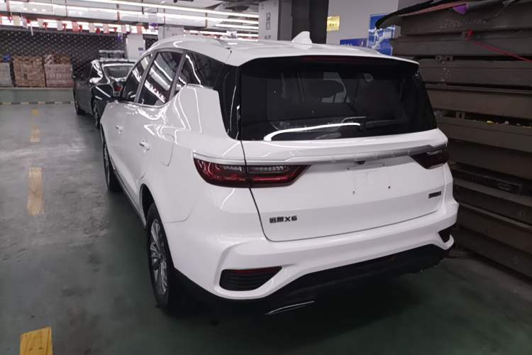 Used Geely Auto Vision X6 2020 1.4T Automatic Luxury Model Rear Left 45 Deg