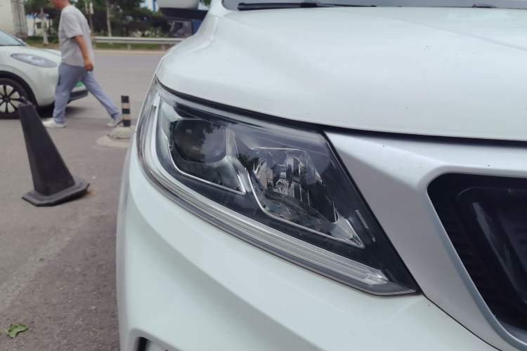 Used Geely Auto Vision X6 2020 1.4T Manual Luxury Model Right Front Headlight