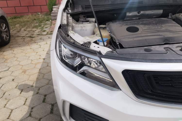 Used Geely Auto Vision X6 2020 1.4T Manual Comfort Model Right Front Headlight