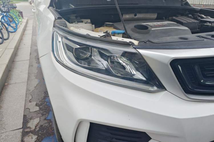 Used Geely Auto Vision X6 2020 1.4T Manual Luxury Model Right Front Headlight