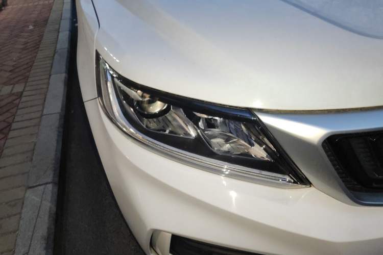 Used Geely Auto Vision X6 2020 1.4T CVT Asian Games Edition Right Front Headlight