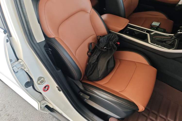 Used Geely Auto Vision X6 2020 1.4T CVT Luxury Edition Right Front Seat