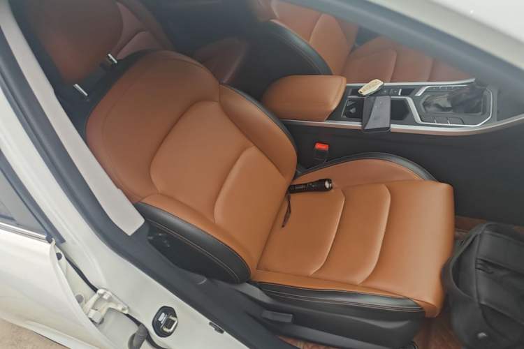 Used Geely Auto Vision X6 2020 1.4T CVT Luxury Edition Right Front Seat