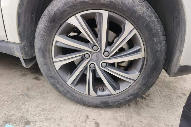 Used Geely Auto Vision X6 2020 1.4T CVT Asian Games Edition Right Front Wheel Hub