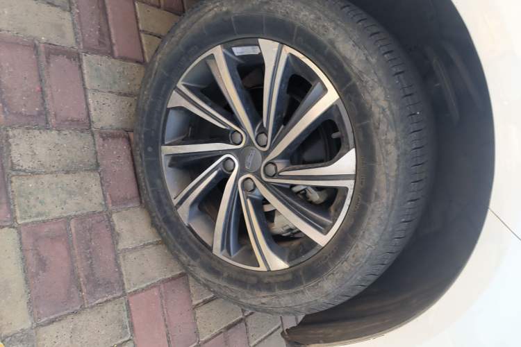 Used Geely Auto Vision X6 2020 1.4T Manual Luxury Model Right Front Wheel Hub