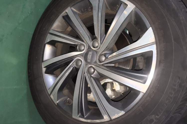 Used Geely Auto Vision X6 2020 1.4T Manual Luxury Model Right Front Wheel Hub